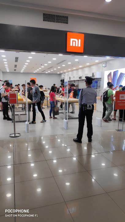 42 Xiaomi Mi Store branches and locations in Manila .